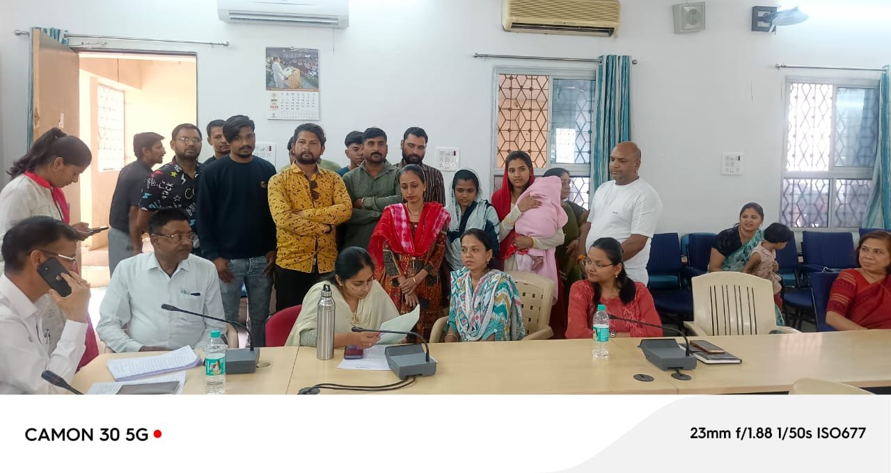 1 लाख का जुर्माना दो तो प्रेम विवाह के बाद समाज में मिलेगा मान-सम्मान