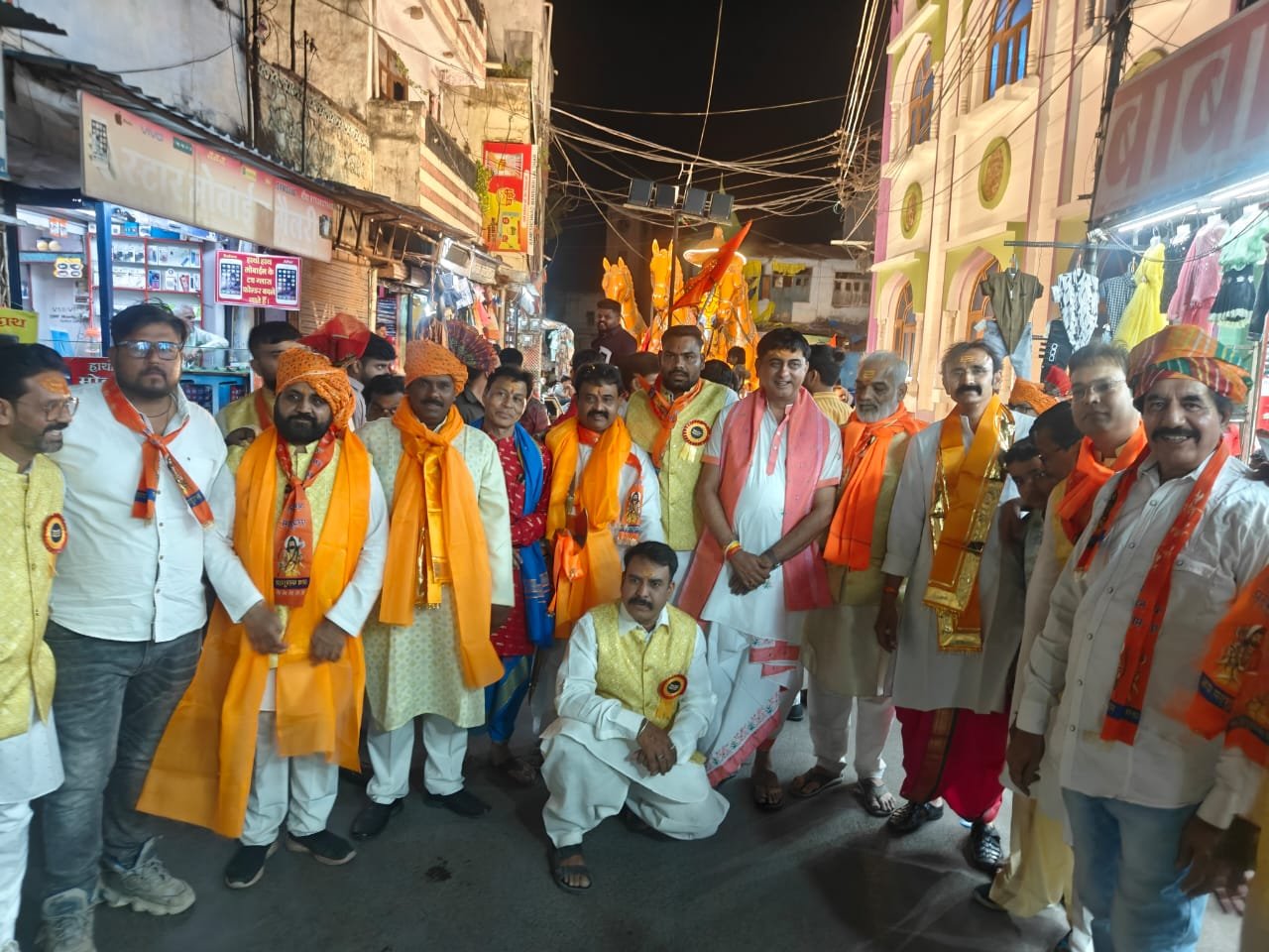 सर्व ब्राह्मण समाज ने परशुराम जयंती पर आकर्षक रथ के साथ निकाली भव्य शोभा यात्रा।
