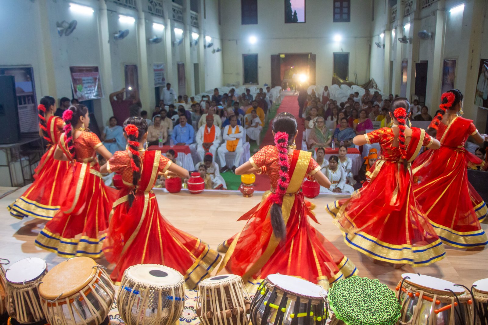 हमारी सांस्कृतिक विरासत हमारी पहचान है,बच्चों की शानदार प्रस्तुति – मंत्री श्रीमती ठाकुर