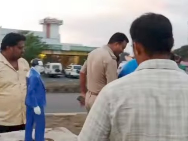 तीसरी बार स्थापित हुई बाबा साहेब की प्रतिमा, असामाजिक तत्वों की करतूत से आहत  समाज।