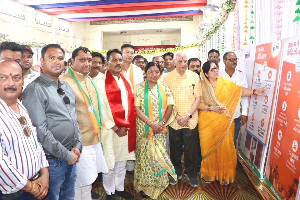 प्रधानमंत्री नरेंद्र मोदी के 11 वर्ष पूर्ण होने पर मंत्री तुलसी सिलावट ने ली प्रेस कॉन्फ्रेंस।