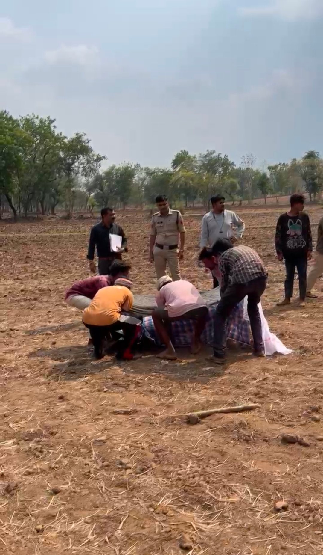 धार, बेरहम माँ ने गोली मार कर की बेटे की हत्या।