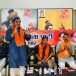 धार/केंद्रीय राज्यमंत्री क्षेत्रीय सांसद सावित्री ठाकुर ने जिले के सभी मंडल अध्यक्षों से संवाद कर आगामी कार्य योजना पर चर्चा की।