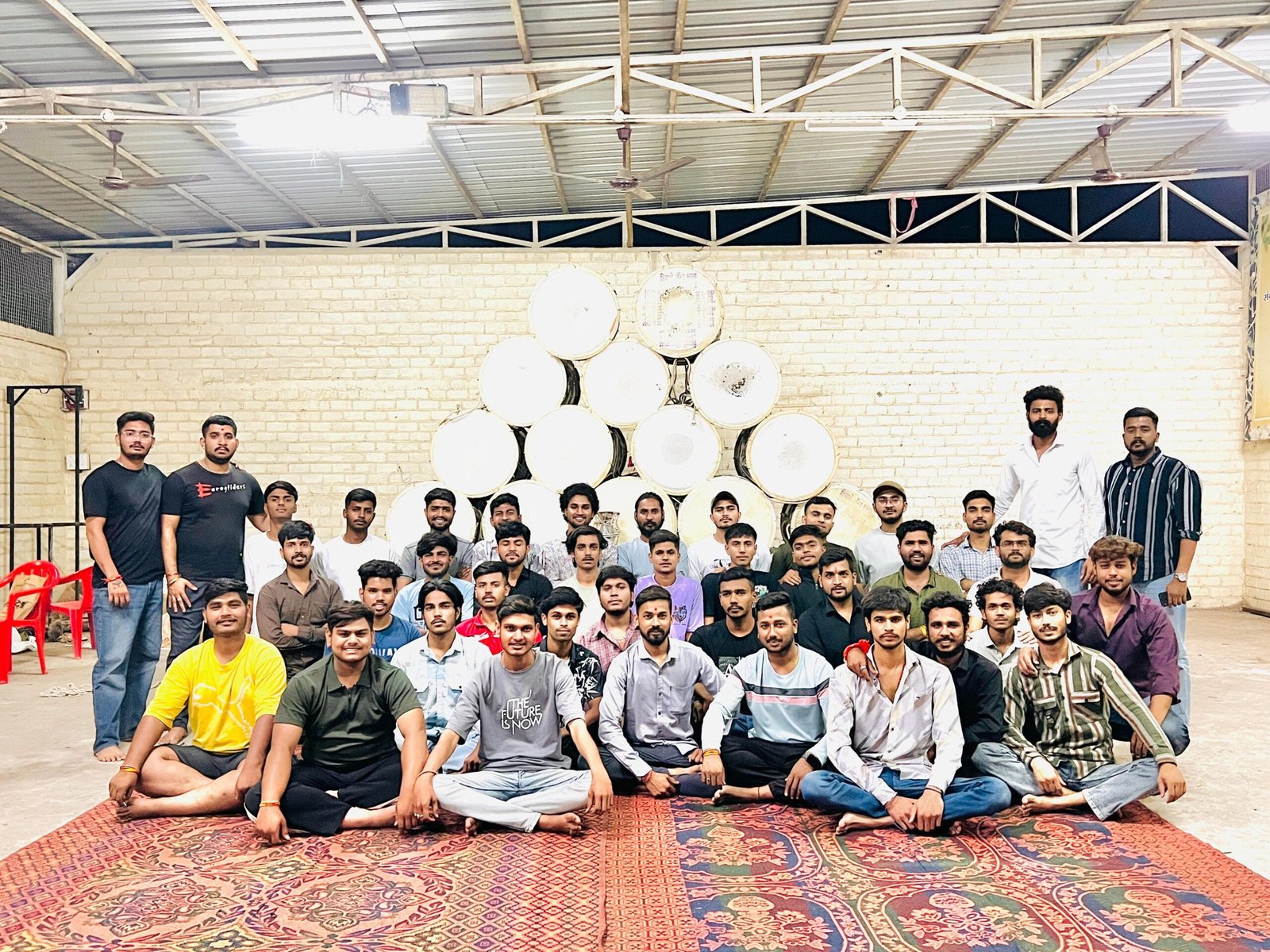 धार ज़िले का प्रथम ध्वज पथक “शिवगर्जना झाँझ डमरू व ध्वज पथक” की वार्षिक महत्वपूर्ण बैठक राठौड़ गार्डन में संपन्न हुई।