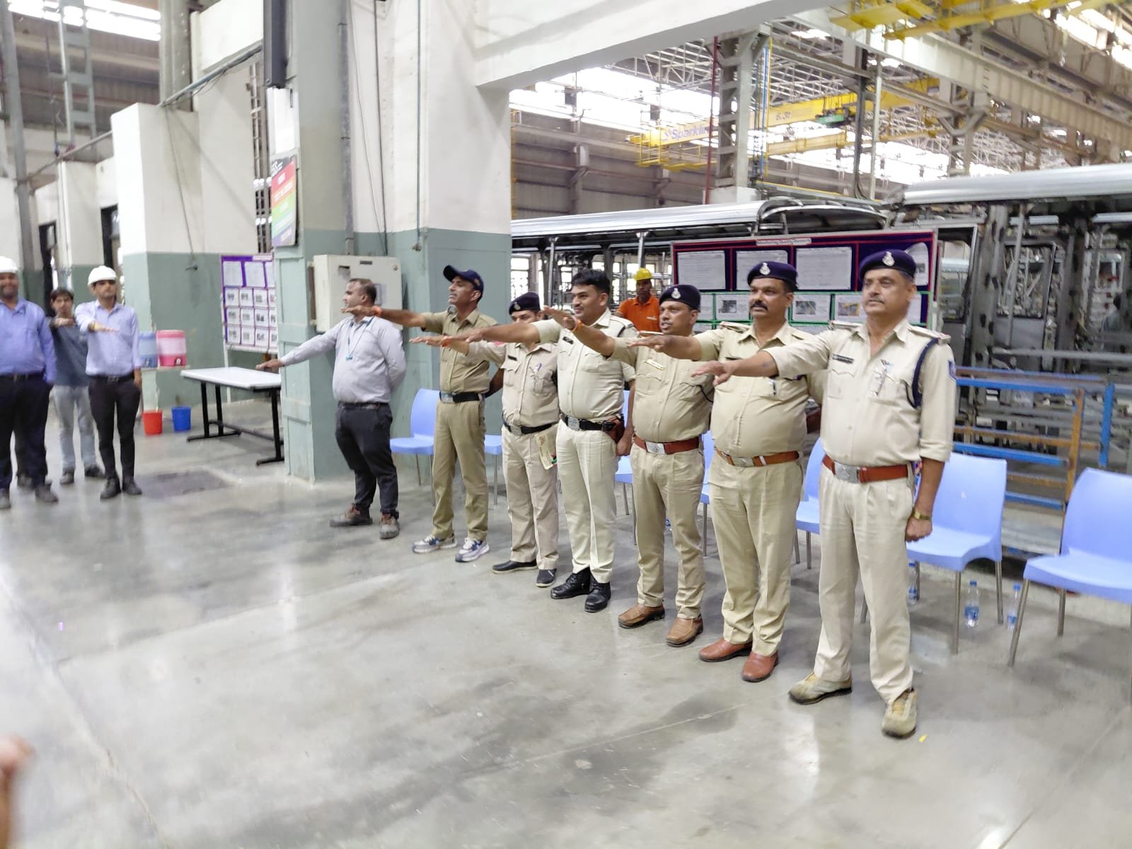 धार। बगड़, सादलपुर, में नशा मुक्ति जागरूकता कार्यक्रम आयोजित।