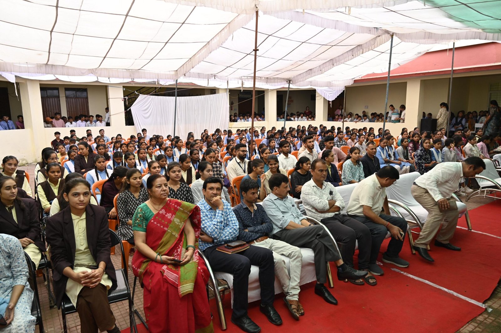 धार में ‘प्रतिभाशाली विद्यार्थी प्रोत्साहन योजना’ अंतर्गत 1954 विद्यार्थियों को मिली लैपटॉप राशि।