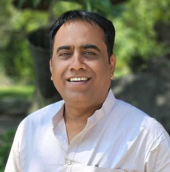 नेशन बुलेटिन धार। गंधवानी के कांग्रेस के नेता एवं मध्य प्रदेश विधानसभा के नेता प्रतिपक्ष उमंग सिंगार के कट्टर समर्थक स्वतंत्र जोशी को धार जिला कांग्रेस का अध्यक्ष नियुक्त कर दिया गया है।