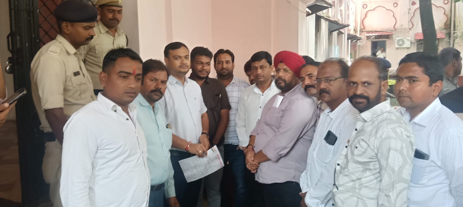 नेशन बुलेटिन धार।ओबीसी आरक्षण को लेकर कांग्रेस ने दिया ज्ञापन।