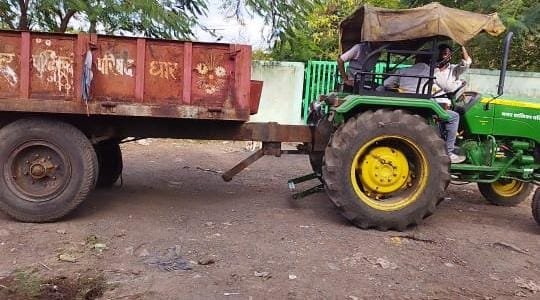 नेशन बुलेटिन धार। धार नगर पालिका में काम में आने वाली वस्तुएँ कबाड़ के रूप में पड़ी है। प्रवक्ता ठाकुर