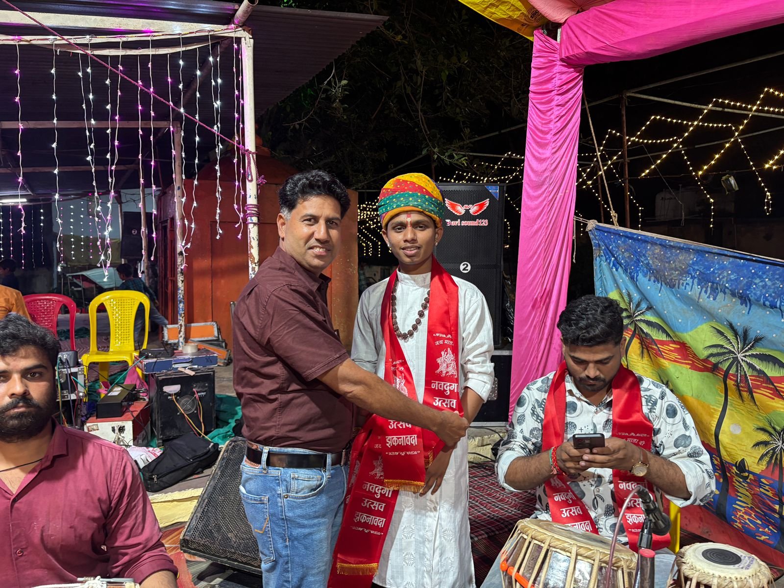 नेशन बुलेटिन धार। शारदीय नवरात्रि के तीसरे दिन झकनावदा छात्रावास ग्राउंड में हुआ रंगारंग गरबो का आयोजन।