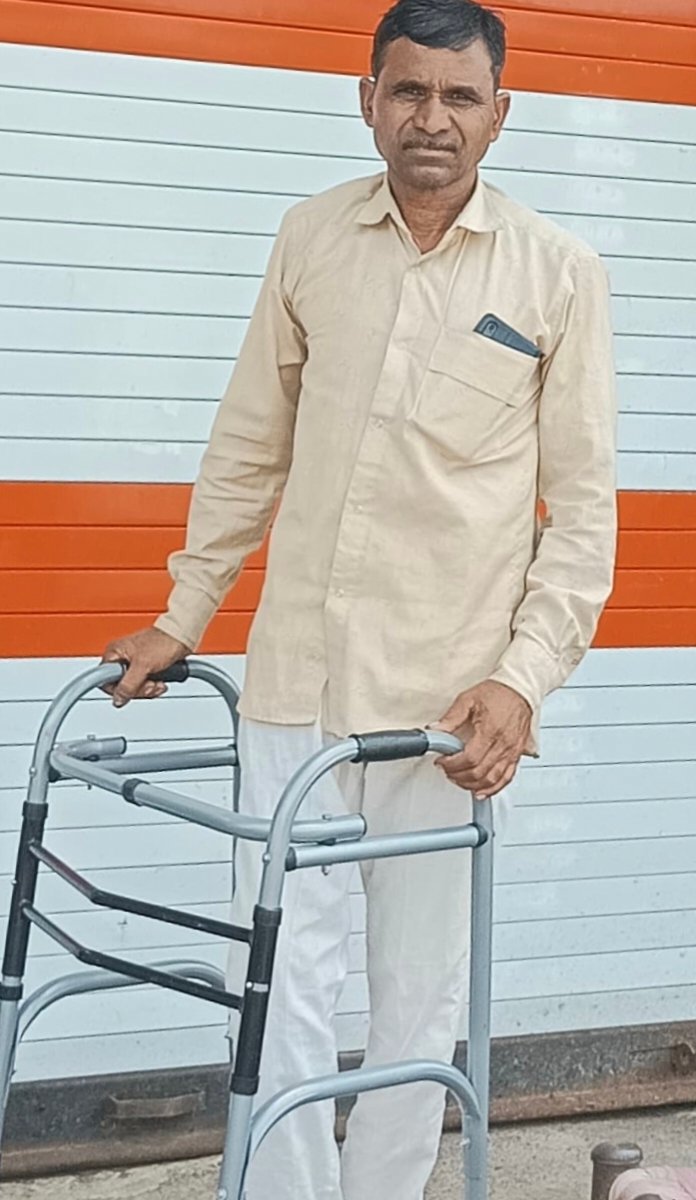 नेशन बुलेटिन धार। करोड़ों की लागत से बने तालाब का 4 वर्ष बाद भी नहीं मिला मकान एवं जमीन का मुआवजा किसान कार्यालयों के लगा रहे चक्कर।