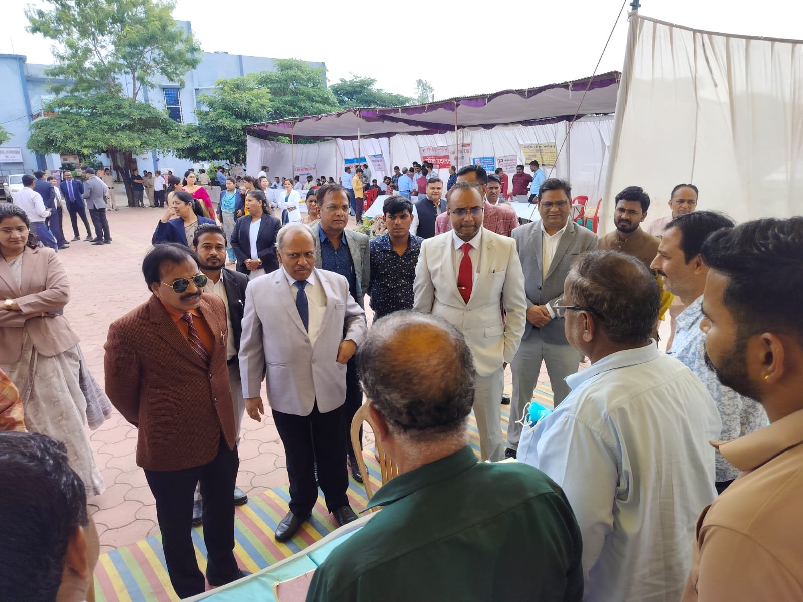 नेशन बुलेटिन धार। नेशनल लोक अदालत में लंबित पंजीबद्ध मामलों में कुल- 1243 मामले अर्थात लिये गये मामलों के 76.44 प्रतिशत मामलों का हुआ निराकरण।