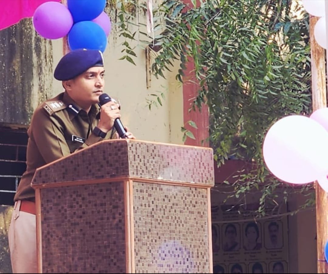 नेशन बुलेटिन धार। पुलिस अधीक्षक धार मयंक अवस्थी द्वारा आज बाल दिवस के उपलक्ष में शासकीय भोज कन्या विद्यालय में एक विशेष कार्यक्रम का आयोजन।