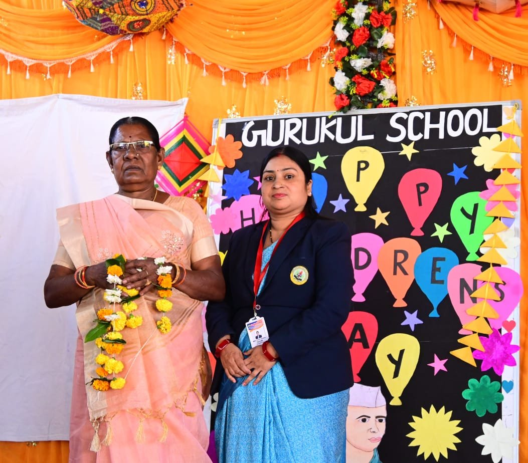 नेशन बुलेटिन धार। गुरुकुल स्कूल में बाल दिवस पर मातृ पितृ पूजन और बाल मेला धूमधाम से सम्पन्न।