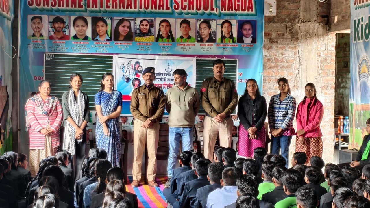 नेशन बुलेटिन धार। धार पुलिस का ऑपरेशन मुस्कान – स्कूलों में महिला जागरूकता को लेकर विशेष कार्यक्रम आयोजित।