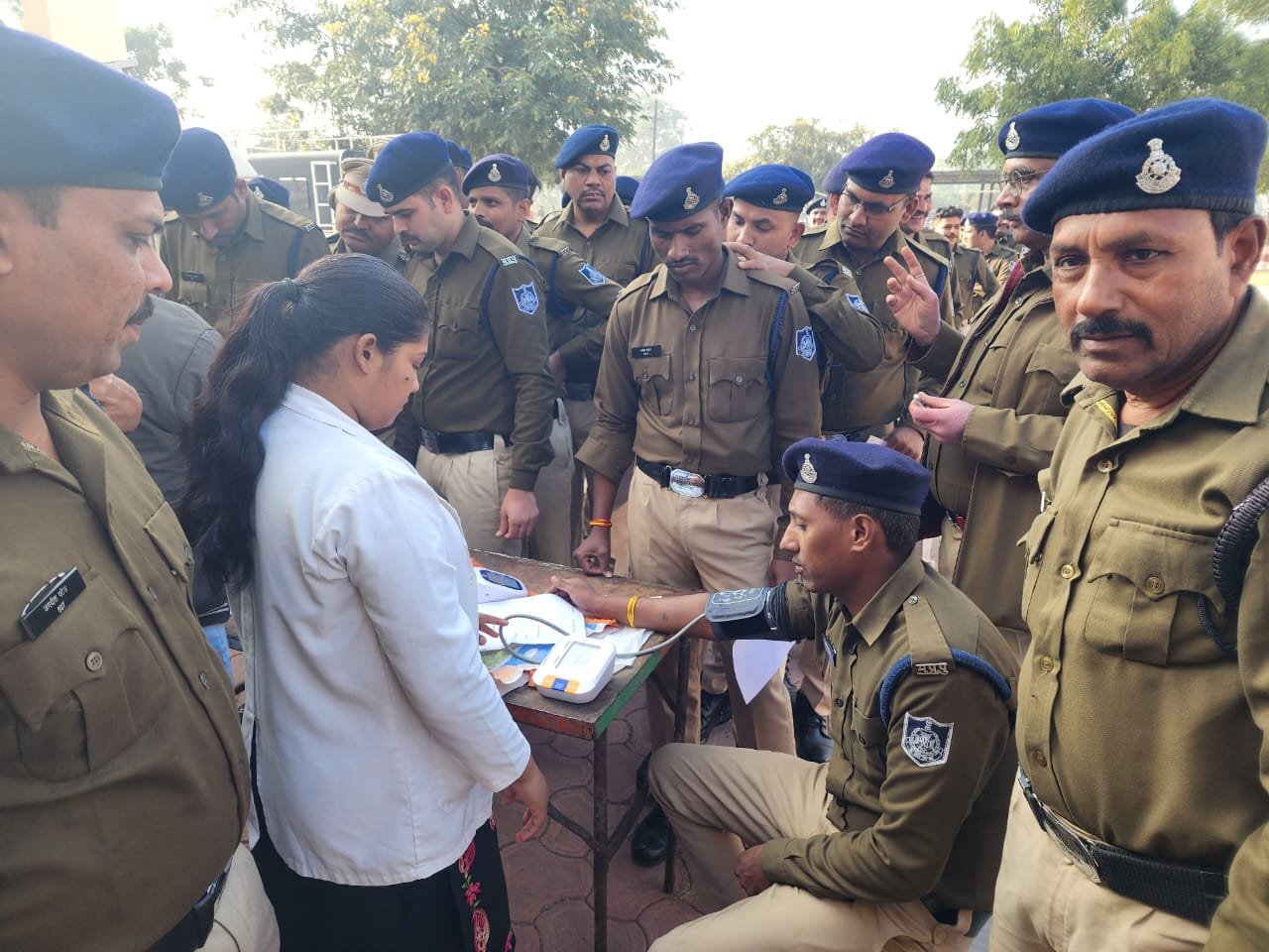 नेशन बुलेटिन। धार पुलिस अधीक्षक श्री मयंक अवस्थी की उपस्थिति मे जिला पुलिस लाईन पर जनरल परेड, बलवा ड्रिल के साथ पुलिसकर्मियो का स्वास्थ परिक्षण भी करवाया गया।