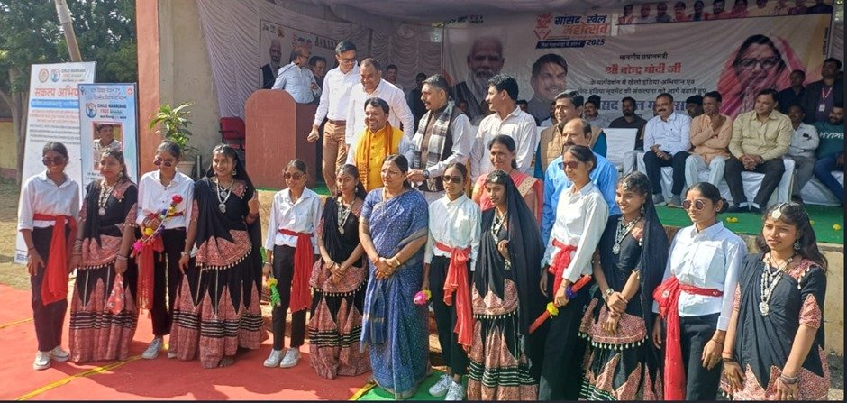 नेशन बुलेटिन धार। सांसद खेल महोत्सव 2025 के अवसर पर मनावर पहुची माननीय केंद्रीय मंत्री महिला एवं बाल विकास विभाग भारत सरकार सावित्री ठाकुर।