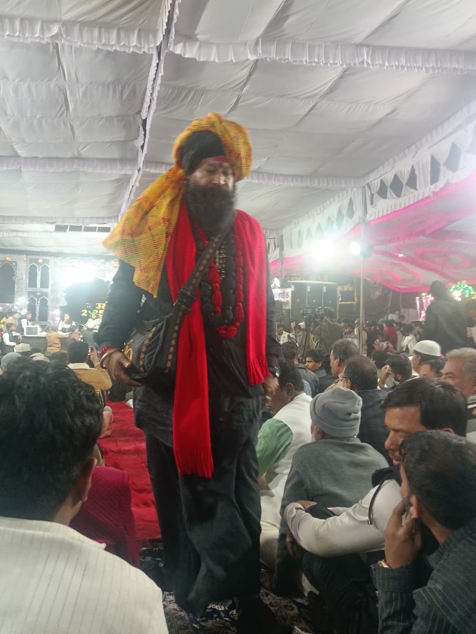 नेशन बुलेटिन धार।धार उर्स में रूहानियत के साथ बहा गंगा जमुनी तहजीब का रंग, असम से आए महाराज सहाब की विशेष मौजूदगी रही।