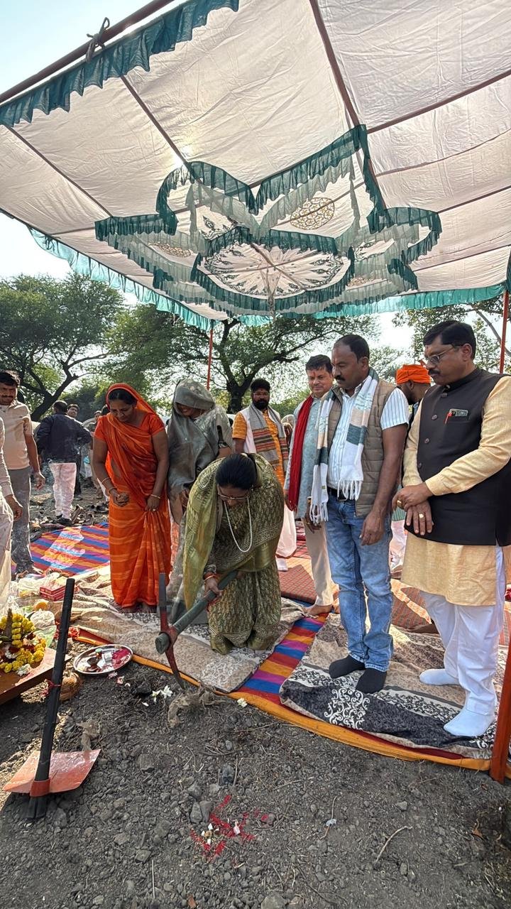 नेशन बुलेटिन धार। ग्राम झुमका,पारा एवं लखपुरा में विकास कार्यों को मिली नई गति।