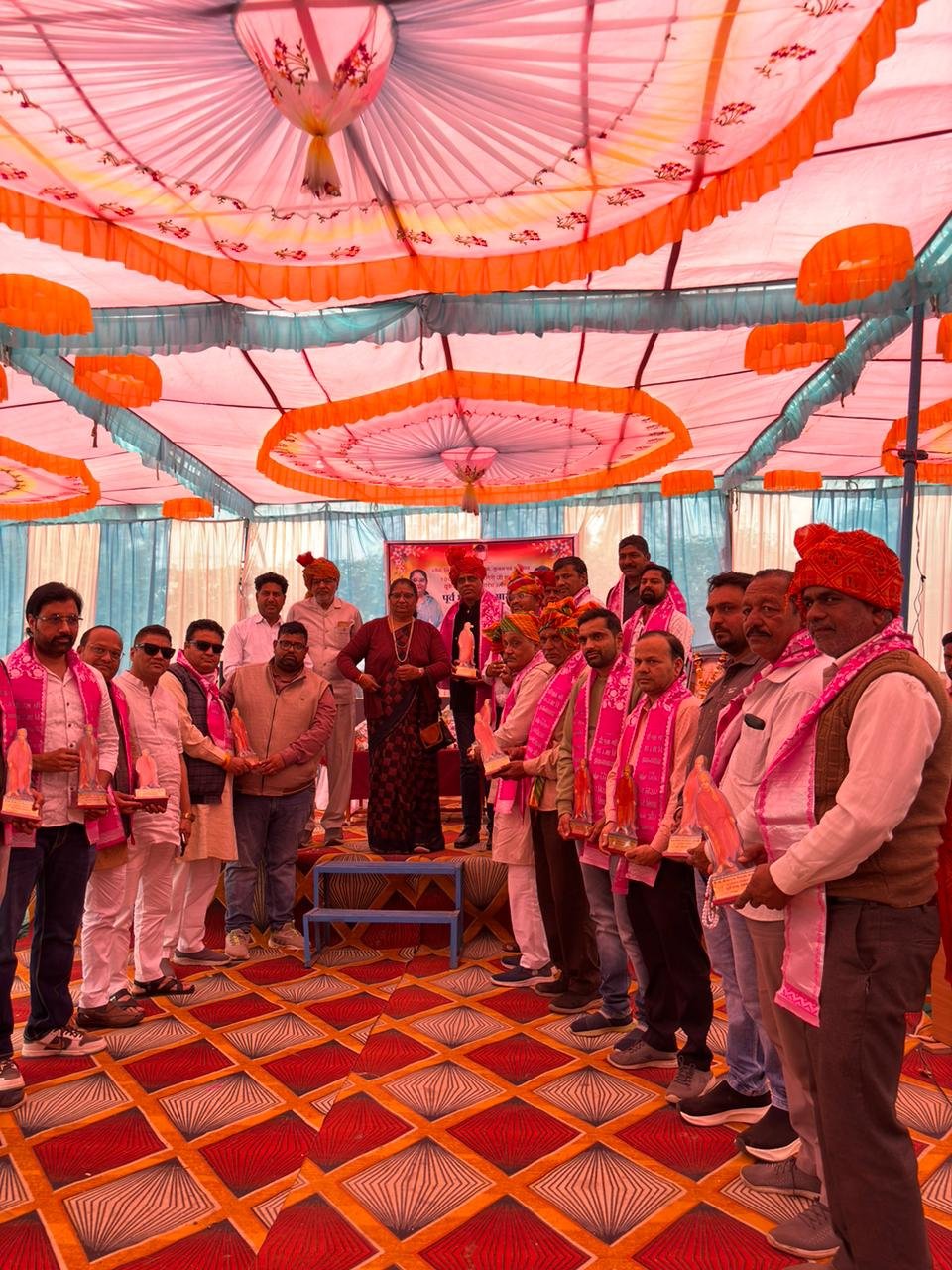 नेशन बुलेटिन धार। झकनावदा मे पूर्व छात्रों का अपने विद्यालय के प्रति समर्पण वर्तमान विद्यार्थियों के लिए प्रेरणास्रोत- केबिनेट मंत्री सुश्री निर्मला भूरिया