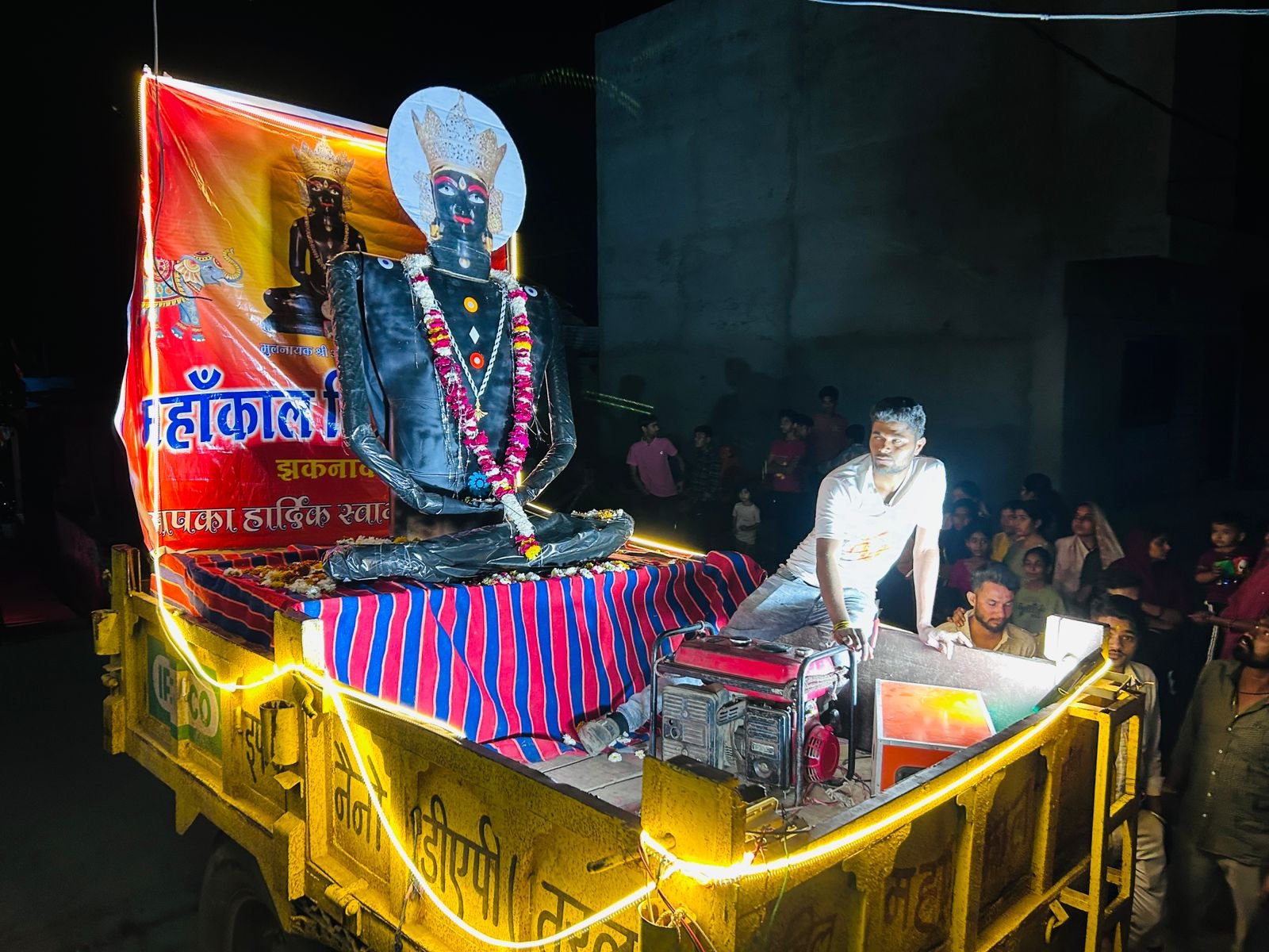नेशन बुलेटिन धार। श्रृंगेश्वर महादेव धाम पर श्रद्धालुओं ने लगाई आस्था की डुबकी, हजारों भक्तों ने किए दर्शन।