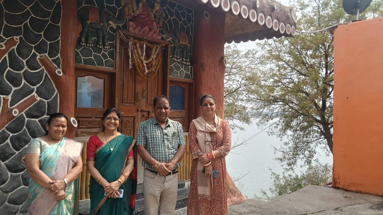 नेशन बुलेटिन धार। झकनावदा उत्कृष्ट बालक प्राथमिक विद्यालय का सहायक आयुक्त ने किया औचक निरीक्षण व स्टॉफ की एवं विद्यालय की सराहना।