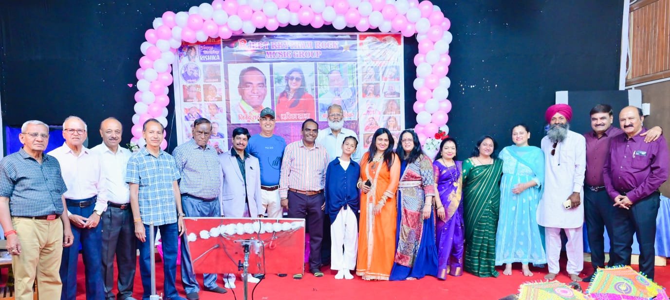 नेशन बुलेटिन धार। प्रसिद्ध गायिका एवं एंकर ऋषिका झाला का जन्मदिन गीत-संगीत के साथ धूमधाम से मनाया गया।