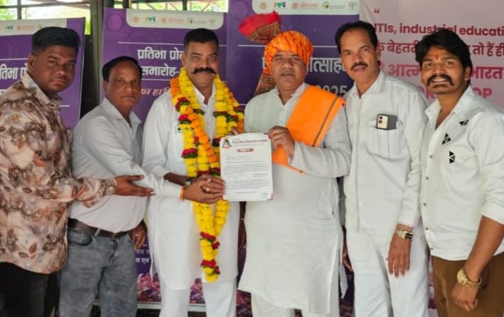 नेशन बुलेटिन धार।संत शिरोमणि श्री गुरु रविदास विश्व महापीठ भारत में राजेश तिनगुरिया प्रदेश उपाध्यक्ष मनोनीत।