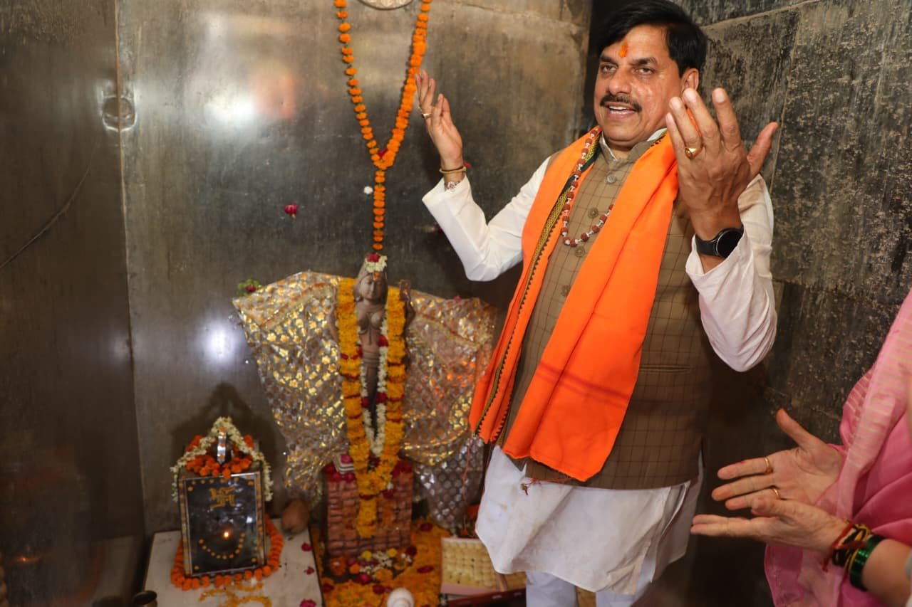 नेशन बुलेटिन धार। प्रदेश के मुख्यमंत्री ने धार जिले के भोजशाला में किया दर्शन-पूजन।