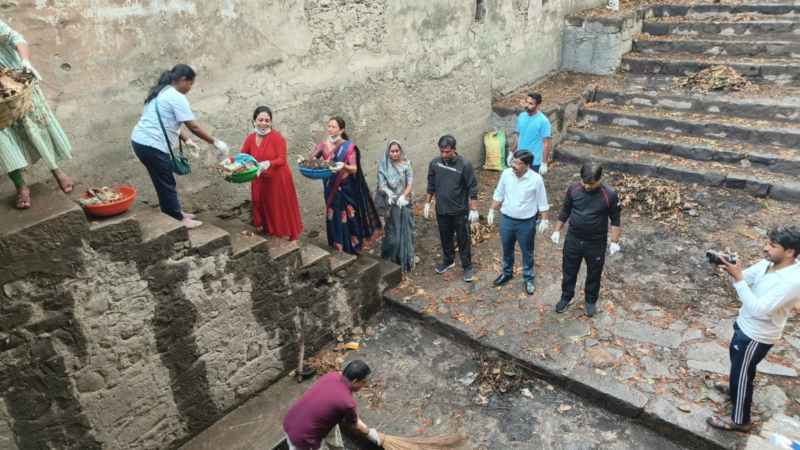 नेशन बुलेटिन धार।विश्व पर्यावरण दिवस पर काल भैरव बावड़ी में हुआ श्रमदान, सफाई एवं जीर्णोद्धार कार्य।