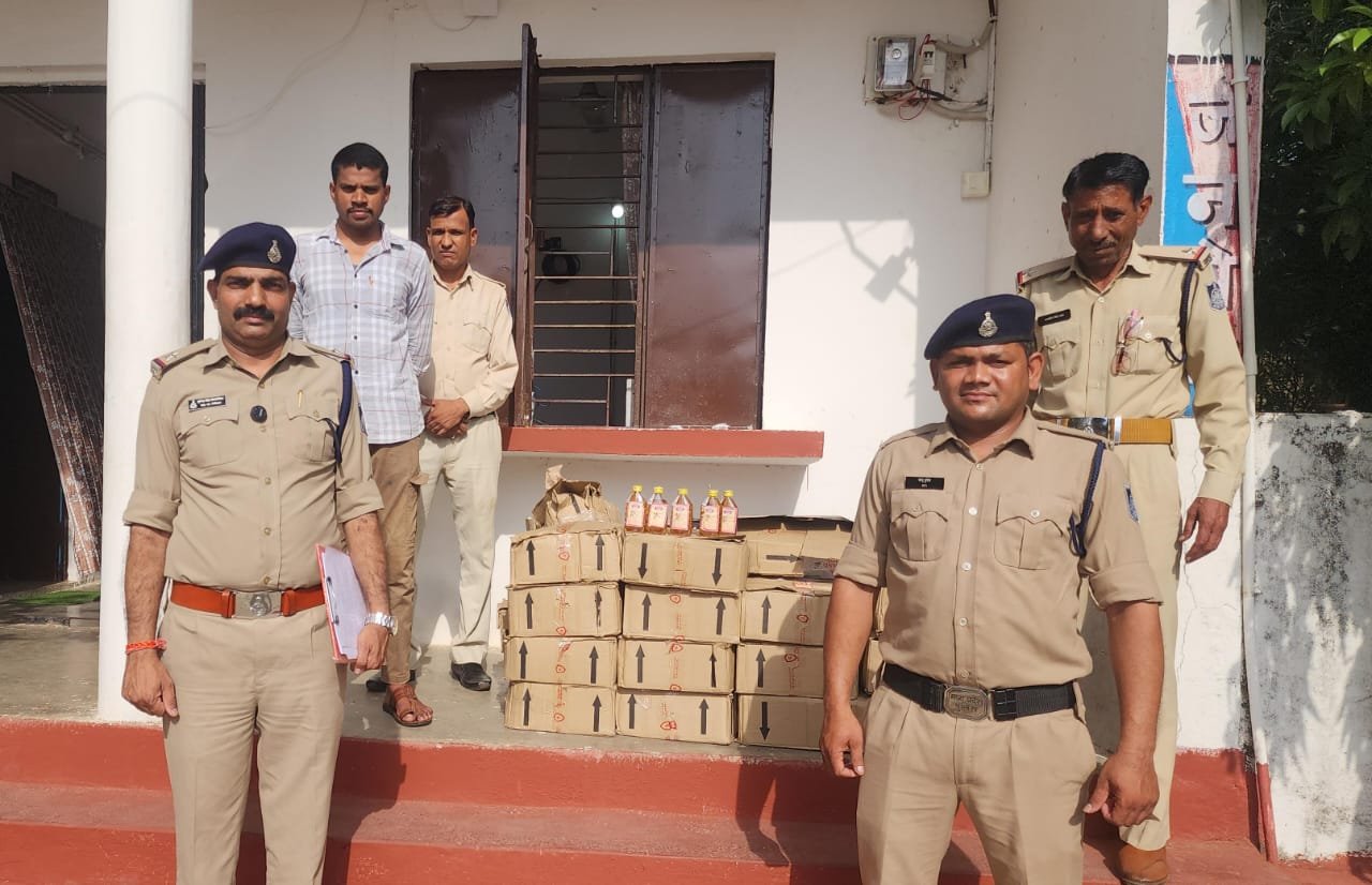 नेशन बुलेटिन धार। झकनावदा पुलिस ने 30 पेटी अवैध शराब सहित लक्जरी कार की जब्त।