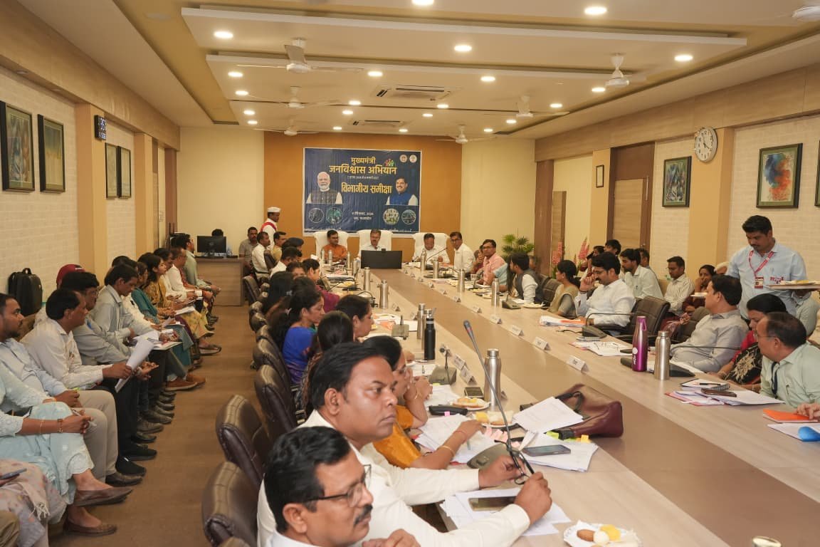 नेशन बुलेटिन धार। प्रदेश के युवा रोजगार मांगने वाले नहीं, बल्कि रोजगार देने वाले बन रहे हैं- मुख्य सचिव श्री बर्णवाल।