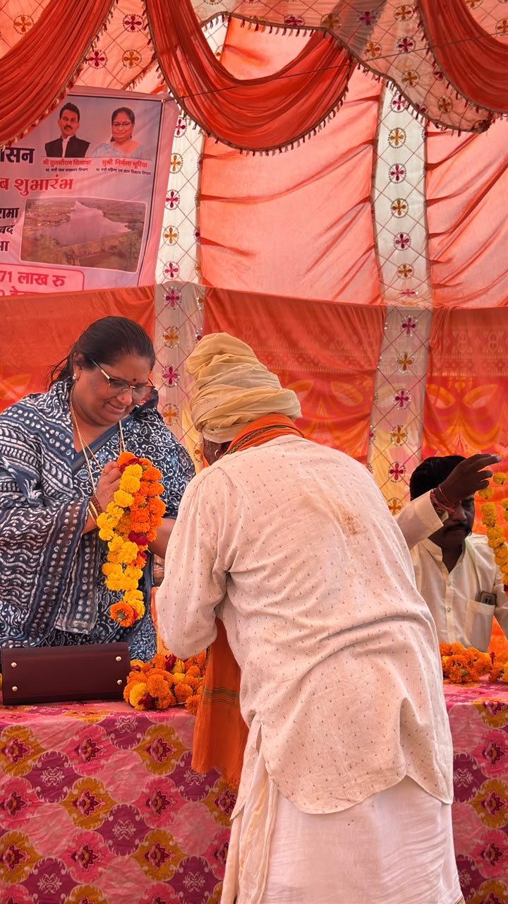नेशन बुलेटिन धार। महिला एवं बाल विकास मंत्री सुश्री निर्मला भूरिया ने किया 145.71 लाख रुपये की लागत वाली मोकमपुरा तालाब योजना का भूमिपूजन।